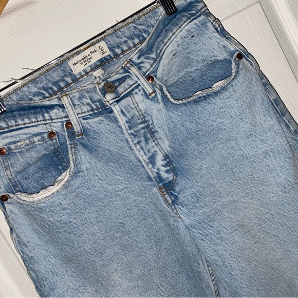 Abercrombie & Fitch The 90’s Curve Love Low Rise Baggy Jean Size 4 - Picture 3 of 7